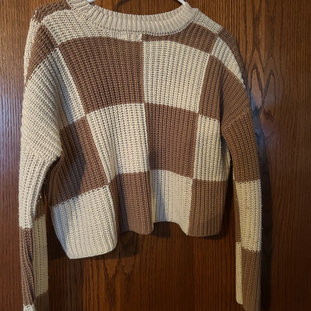 Cute checkered sweater